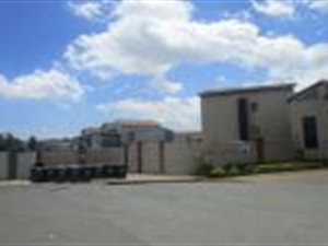 2 Bed Apartment in Kloofendal