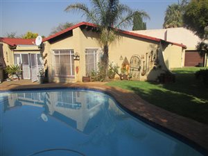 4 Bed House in Brackendowns