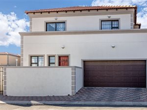 3 Bed Cluster in Sagewood