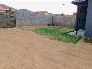 2 Bed House in Blue Hills