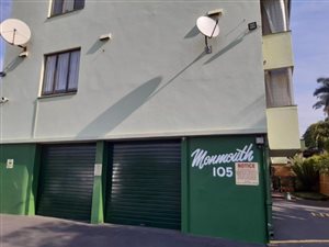 2 Bed Townhouse in Manors