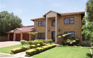 4 Bedroom House in Glen Erasmia
