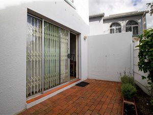 2 Bed Townhouse in Plumstead