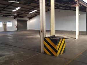 1018 m² Industrial space in Dunswart