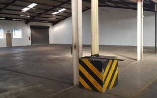 1018 m² Industrial space in Dunswart