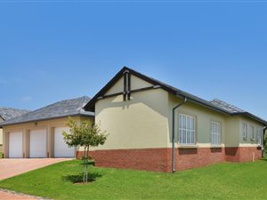 3 Bed House in Waterfall Hills Mature Lifestyle Estate