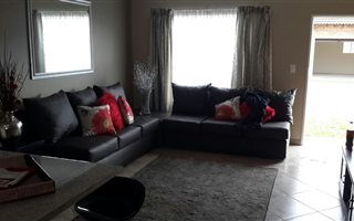 2 Bedroom Townhouse in Riversdale
