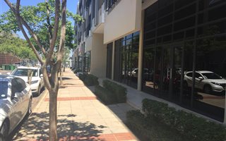 145 m² Commercial space in New Town Centre (Gateway)
