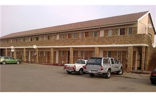 Bachelor apartment in Lotus Gardens