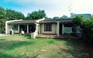 2 Bedroom Townhouse in Amanzimtoti