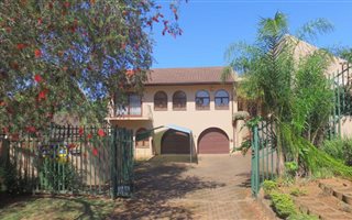 4 Bedroom House in Clarendon