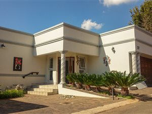3 Bed House in Die Wilgers