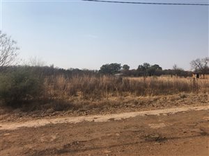 2.3 ha Land available in Vyfhoek