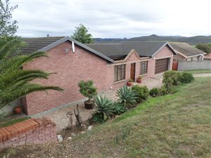 3 Bed House in Klein Brak River