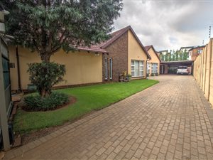 3 Bed House in Ravenswood