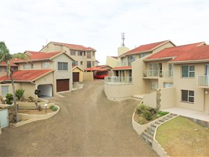 4 Bed Apartment in Shelly Beach