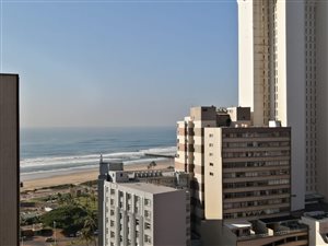 4 Bed Apartment in Beachfront
