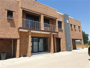 472 m² Industrial space in Airport Park