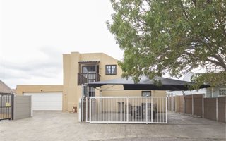 7 Bedroom House in Dobson