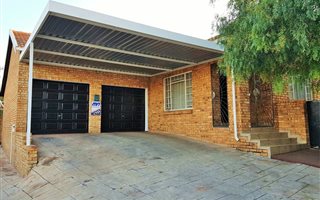 3 Bedroom House in Thatchfield