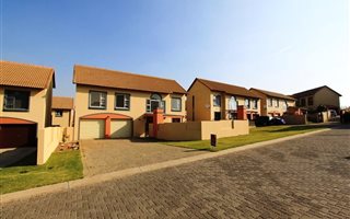 3 Bedroom Cluster in Glen Marais