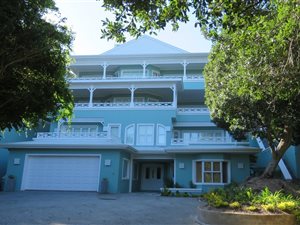 6 Bed House in Keurbooms River