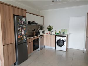 2 Bed Apartment in Linbro Park AH