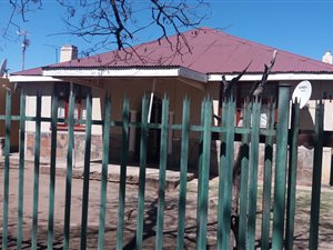 3 Bed House in Vereeniging Central
