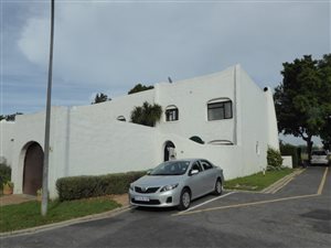 3 Bed Townhouse in Radloff Park