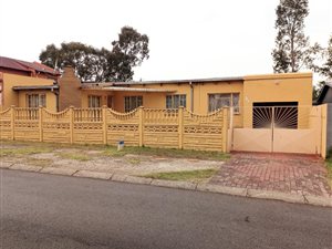 4 Bed House in Riverlea