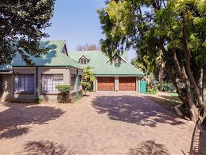 5 Bed House in Sonneveld
