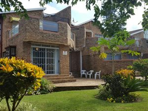 2 Bed Apartment in Hibberdene