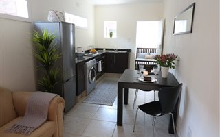 1 Bedroom House in Bramley Park