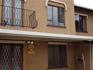 3 Bed Townhouse in Meerensee