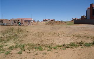 832 m² Land available in Wild Olive Estate