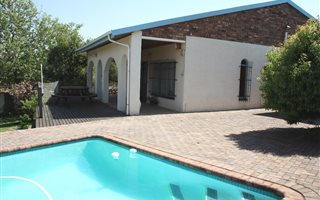 4 Bedroom House in Vaal Marina