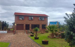 3 Bedroom House in Seaview