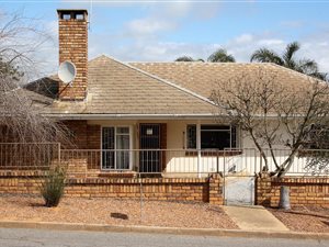 4 Bed House in Amandelrug