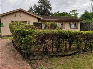 4 Bed House in Stanger Manor