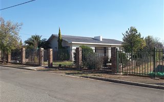 4 Bedroom House in Colesberg