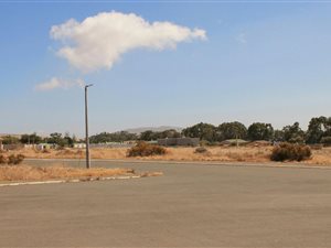 950 m² Land available in Darling