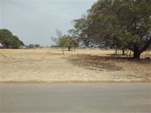 2.4 ha Land available in Ooster