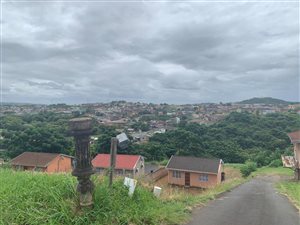 2268 m² Land available in Newlands West