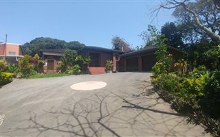 4 Bedroom House in Umhlatuzana