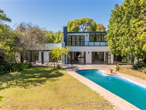 4 Bed House in Constantia