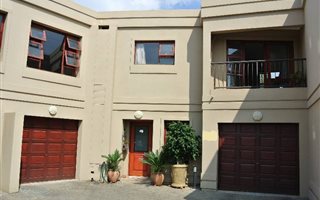 3 Bedroom Cluster in Bedfordview
