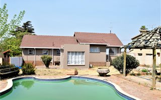3 Bedroom House in Risana