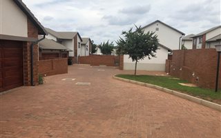 4 Bedroom Townhouse in Eldo View