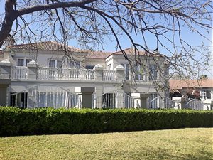 5 Bed House in Dainfern Valley