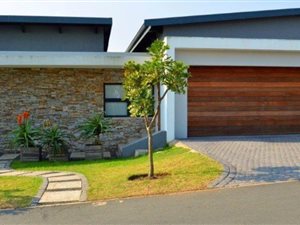 4 Bed House in Palm Lakes Estate